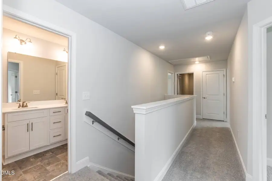 Landing 01 Landing 01