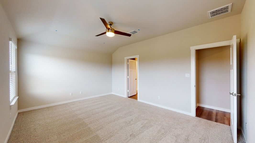Spacious, unfurnished interior of a new home in Royal Oak South, Corpus Christi (Image 15). Spacious, unfurnished interior of a new home in Royal Oak South, Corpus Christi (Image 15).
