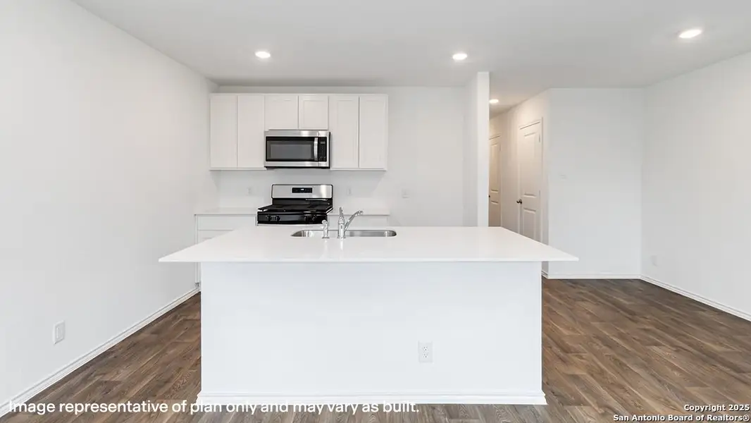Furnished interior view inside a new home in Blue Ridge Ranch, San Antonio (Image 8). Furnished interior view inside a new home in Blue Ridge Ranch, San Antonio (Image 8).