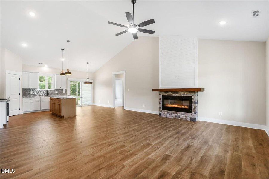 12-7345 Hill Rd-12