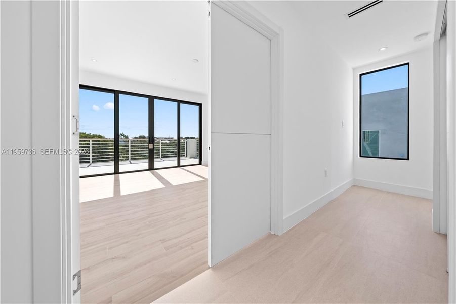 Spacious, unfurnished interior of a new home in , Tavernier (Image 46). Spacious, unfurnished interior of a new home in , Tavernier (Image 46).