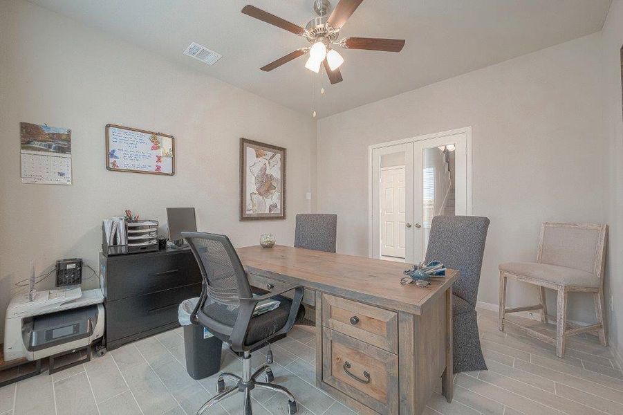 Furnished interior view inside a new home in Grand Magnolia, Magnolia (Image 31).