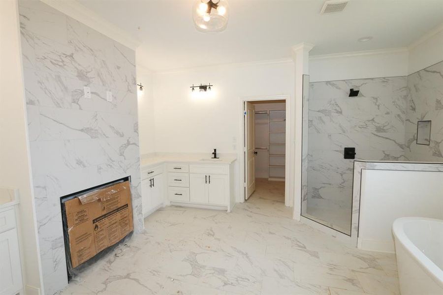 Spacious, unfurnished interior of a new home in , Tyler (Image 13).