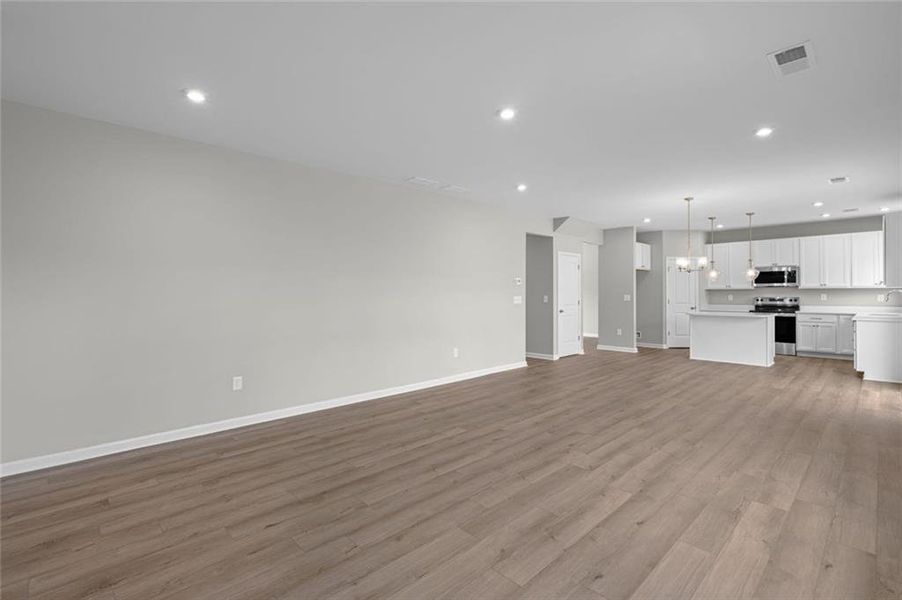 Spacious, unfurnished interior of a new home in Twin Lakes, Hoschton (Image 33).