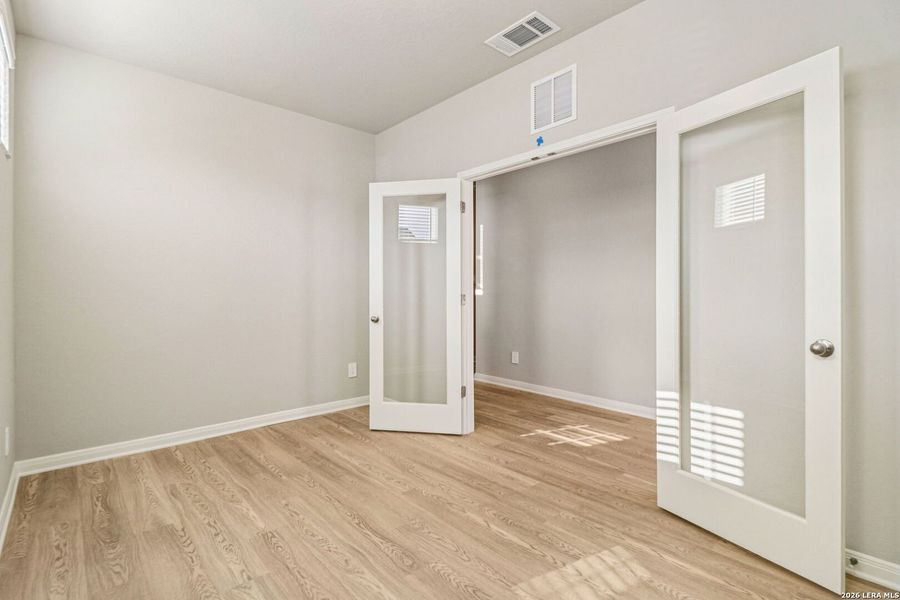 Spacious, unfurnished interior of a new home in Sagebrooke - Premier Series, San Antonio (Image 34).