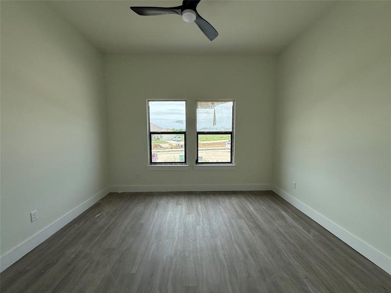 Spacious, unfurnished interior of a new home in Stillwater Lake Estates, Godley (Image 5).