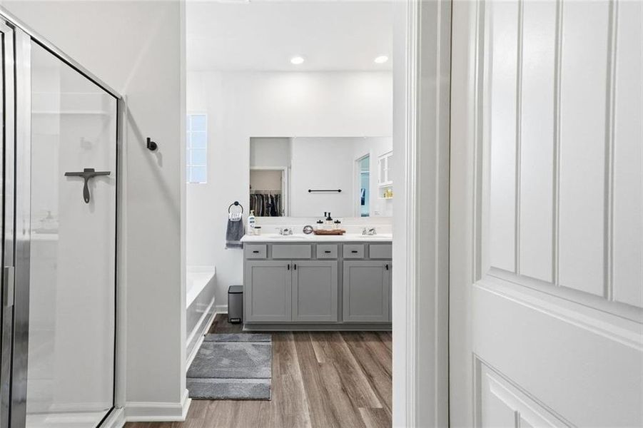 Furnished interior view inside a new home in Lost Creek, Dallas (Image 11).