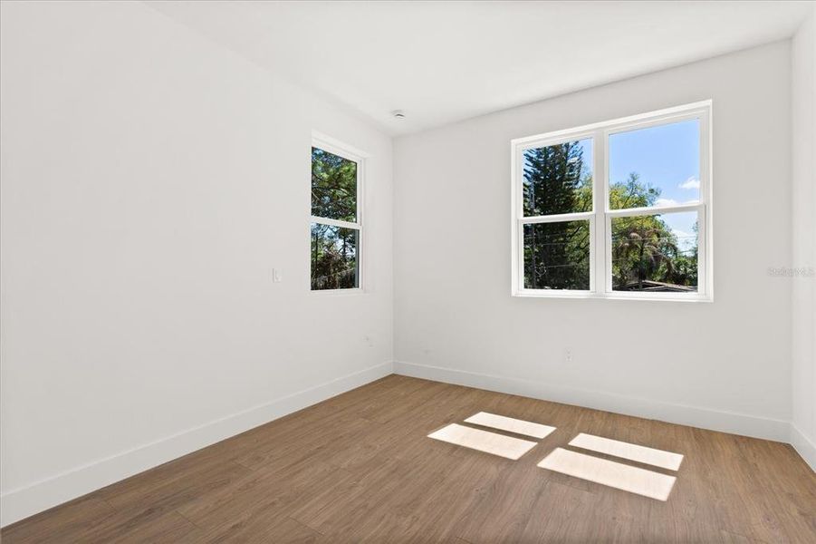 Spacious, unfurnished interior of a new home in , Orlando (Image 20).