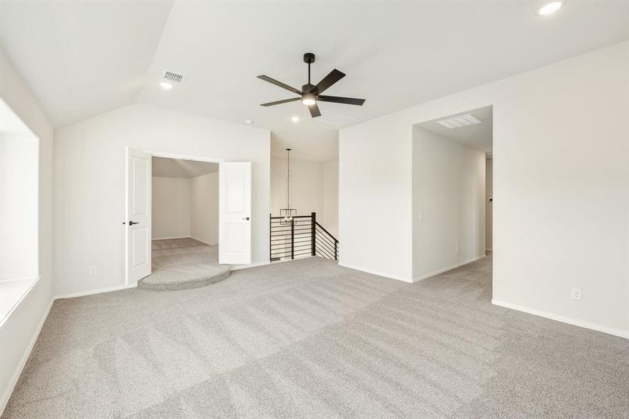 Spacious, unfurnished interior of a new home in Sunrise at Garden Valley, Waxahachie (Image 36).