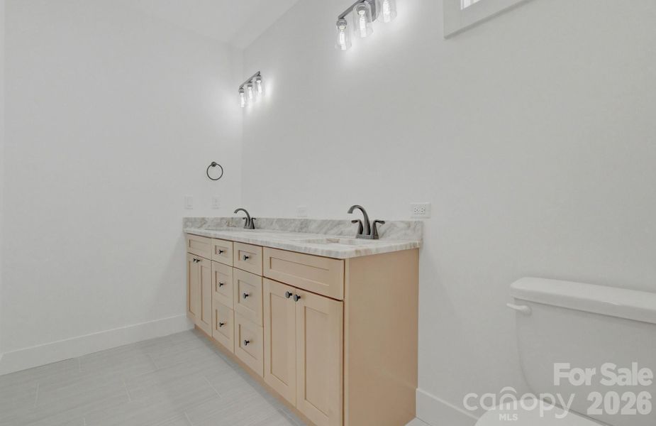 Image 34 of a home in .