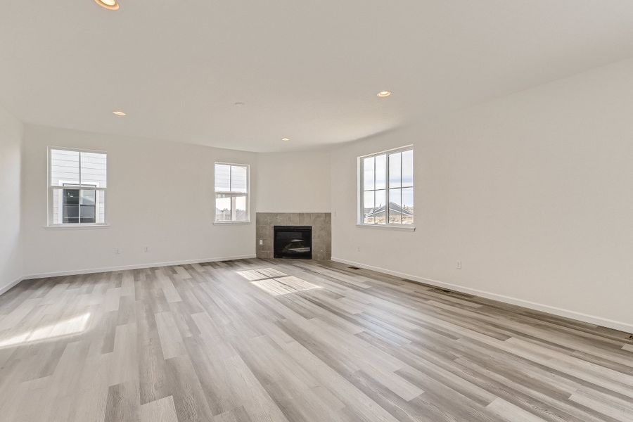 4br New Home in Elizabeth, CO.  - Slide 4