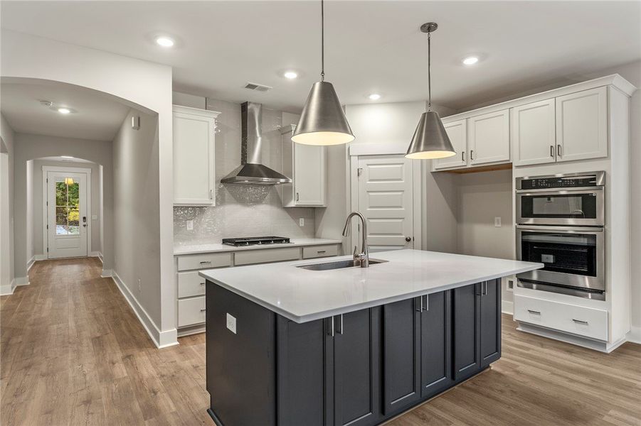 Furnished interior view inside a new home in Cross Creek Plantation, Seneca (Image 8).