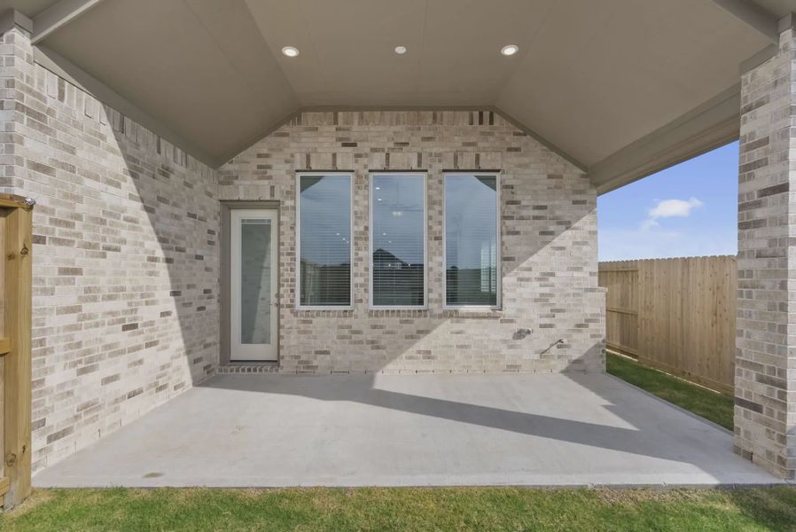 Representative exterior details of a home built from the Nicklaus by Chesmar Homes in Riceland Alley Loads, Mont Belvieu (Image 36).