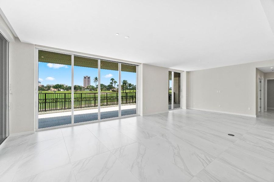 010-200SoutheastMiznerBoulevard-Villa101