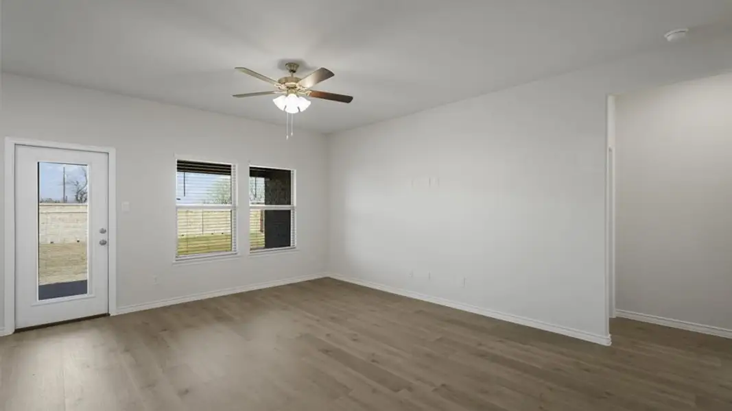 Spacious, unfurnished interior of a new home in Elevon, Lavon (Image 18).