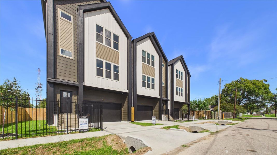 Front exterior of a new home in , Houston, TX, highlighting curb appeal (Image 2). Front exterior of a new home in , Houston, TX, highlighting curb appeal (Image 2).
