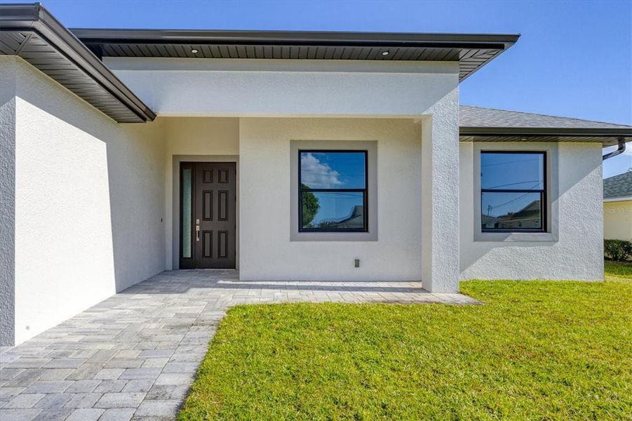 Exterior details and patio area of a home in , Rotonda West (Image 19).