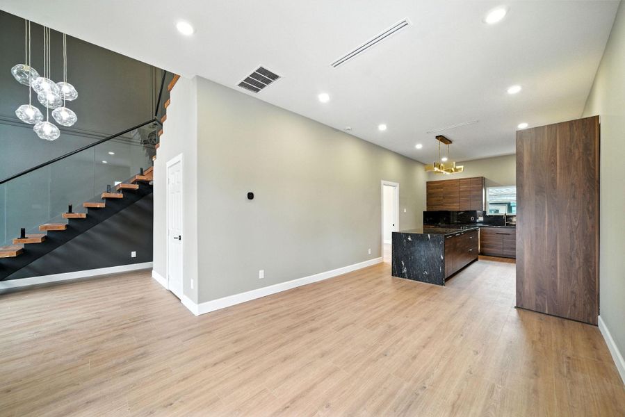 Open concept. Open concept.