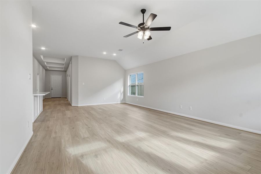 Spacious, unfurnished interior of a new home in Brookewater, Rosenberg (Image 33). Spacious, unfurnished interior of a new home in Brookewater, Rosenberg (Image 33).