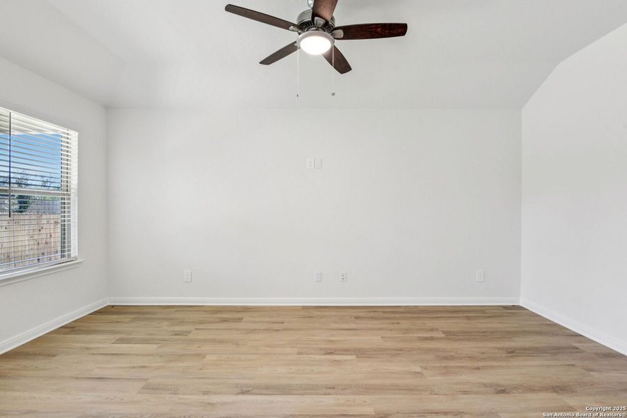 Spacious, unfurnished interior of a new home in Royal Crest, San Antonio (Image 20). Spacious, unfurnished interior of a new home in Royal Crest, San Antonio (Image 20).
