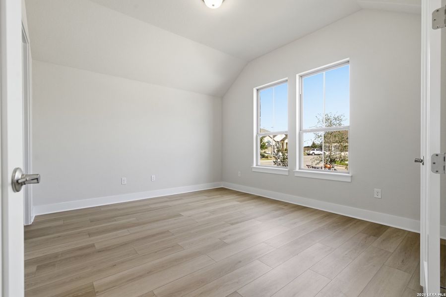 Spacious, unfurnished interior of a new home in Legacy at Lake Dunlap, New Braunfels (Image 14).