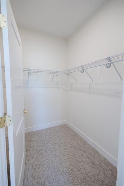 Spacious, unfurnished interior of a new home in , Ocala (Image 21).