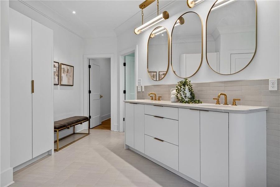 Furnished interior view inside a new home in , Atlanta (Image 41).