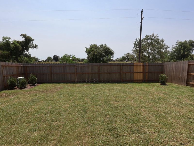 Exterior details and patio area of a home in Summerview, Fulshear (Image 3).
