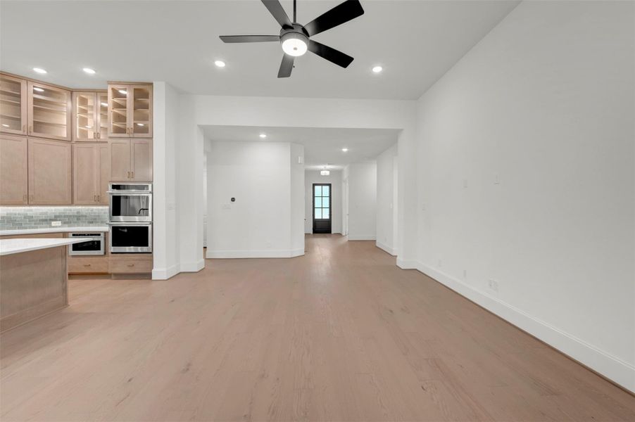 Spacious, unfurnished interior of a new home in The Woodlands Hills - Premier Collection, Willis (Image 24).