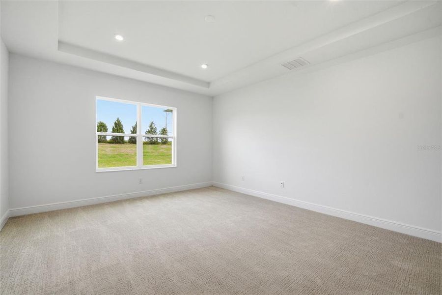 Spacious, unfurnished interior of a new home in North River Ranch, Parrish (Image 38).