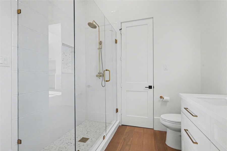 Furnished interior view inside a new home in , Galveston (Image 17).