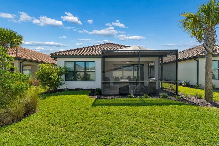 Exterior details and patio area of a home in , Wesley Chapel (Image 37).