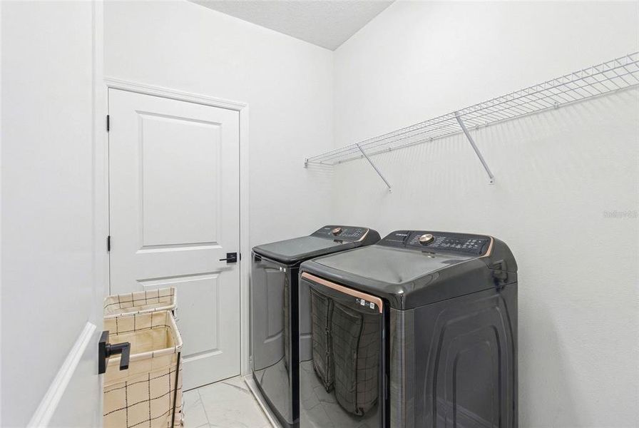 Close-up of interior finishes inside a home in , Tampa (Image 25). Close-up of interior finishes inside a home in , Tampa (Image 25).