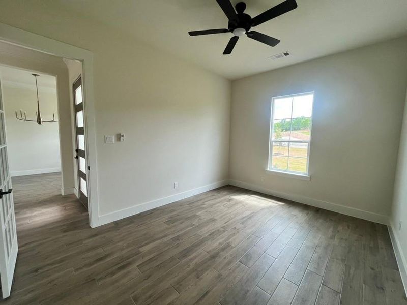 Spacious, unfurnished interior of a new home in Eagle Ridge Estates, Weatherford (Image 8).