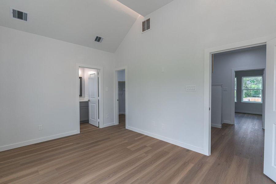 Spacious, unfurnished interior of a new home in , Houston (Image 20). Spacious, unfurnished interior of a new home in , Houston (Image 20).