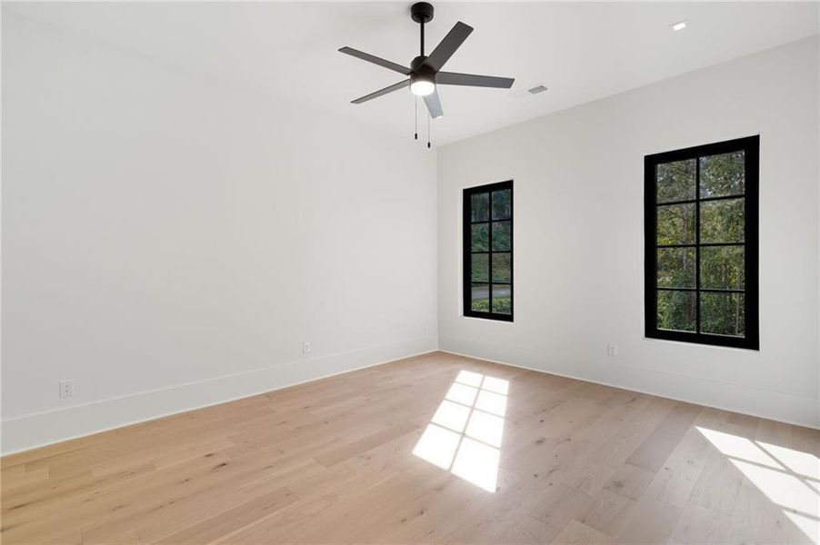 Spacious, unfurnished interior of a new home in , Alpharetta (Image 91).