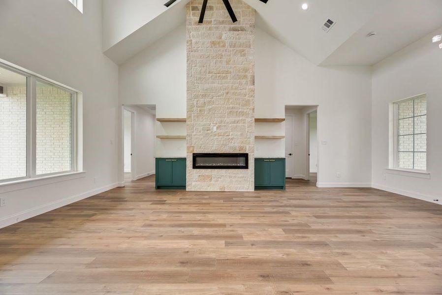 Spacious, unfurnished interior of a new home in , Corsicana (Image 31). Spacious, unfurnished interior of a new home in , Corsicana (Image 31).