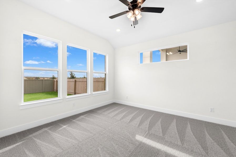 Spacious, unfurnished interior of a new home in Santa Rita Ranch, Liberty Hill (Image 37).