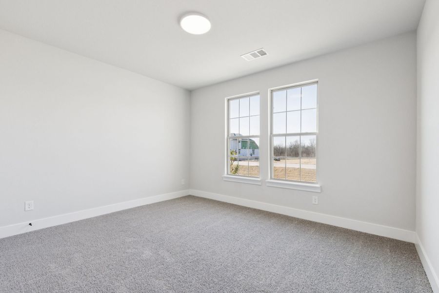 Spacious, unfurnished interior of a new home in Ellis Ranch Estates, Waxahachie (Image 25).