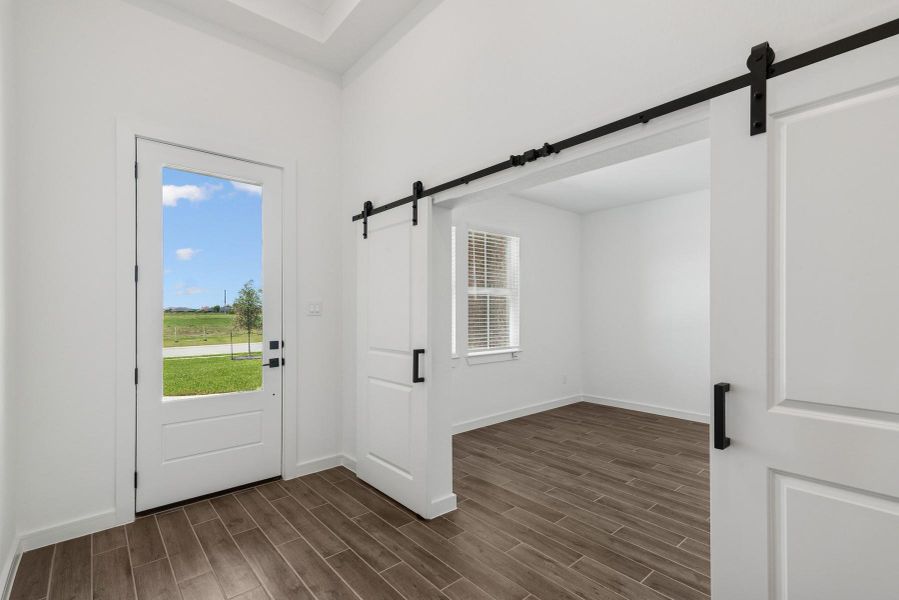 Welcoming foyer with home office Welcoming foyer with home office