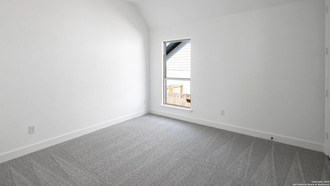 Spacious, unfurnished interior of a new home in Homestead 65', Schertz (Image 23).