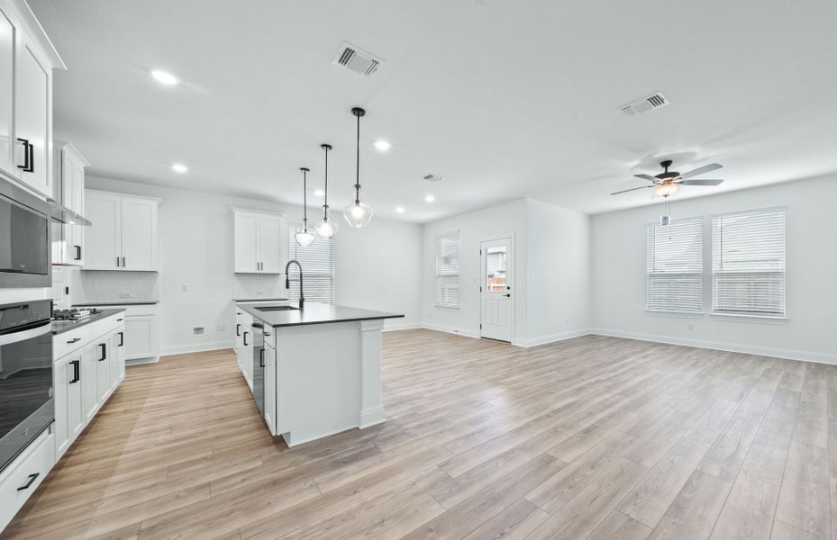 Eat-In Kitchen Island