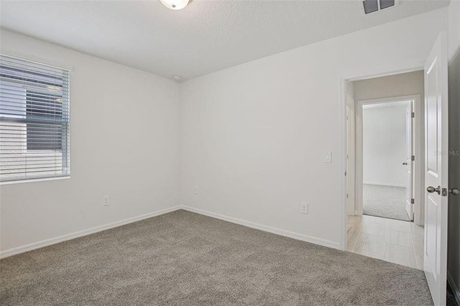 Spacious, unfurnished interior of a new home in Hamilton Bluff - Signature Series, Lake Hamilton (Image 21).