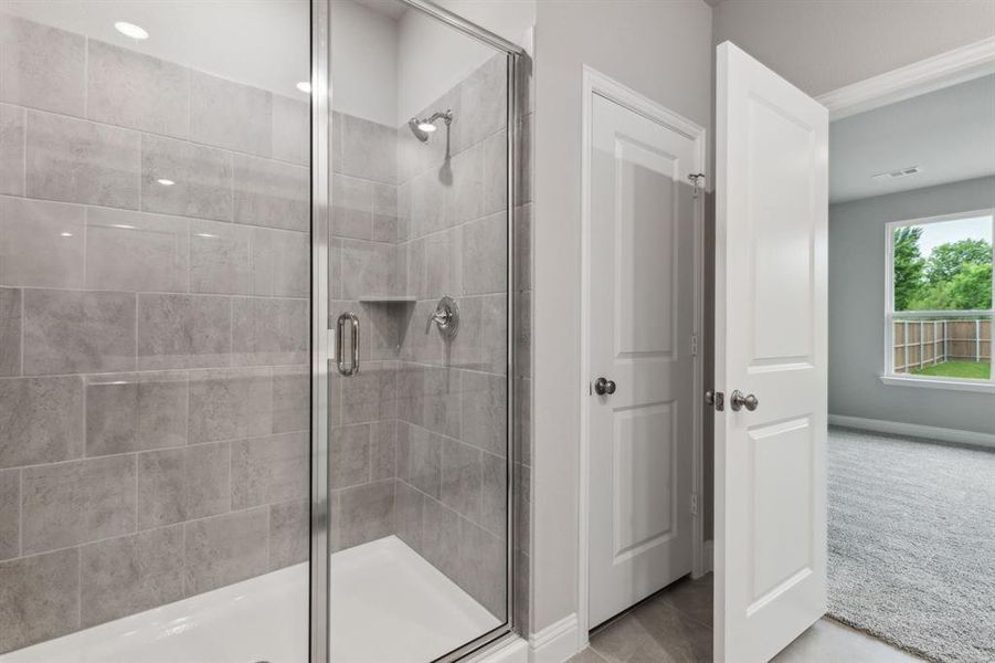 Image 26 of a home in Santorini.