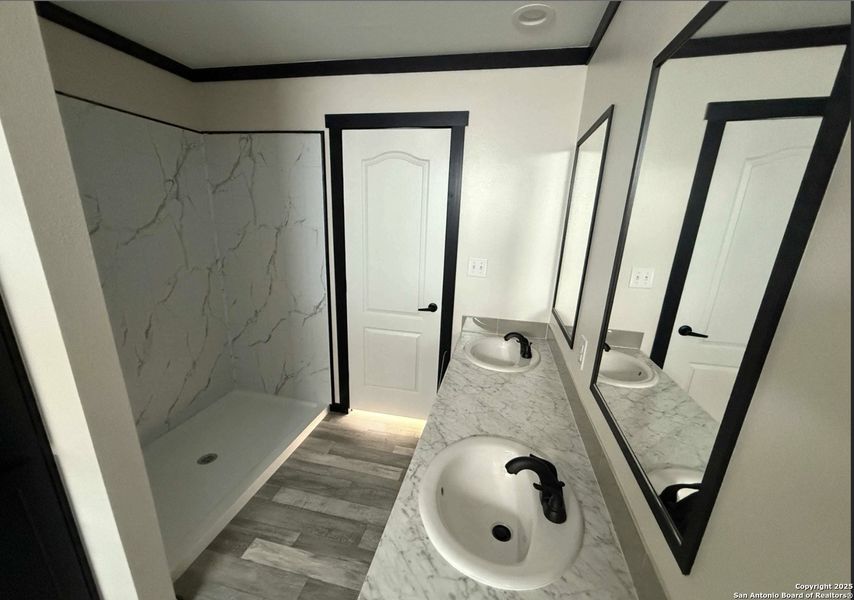 Image 8 of a home in .