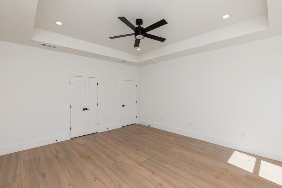 Spacious, unfurnished interior of a new home in , Beaumont (Image 26).