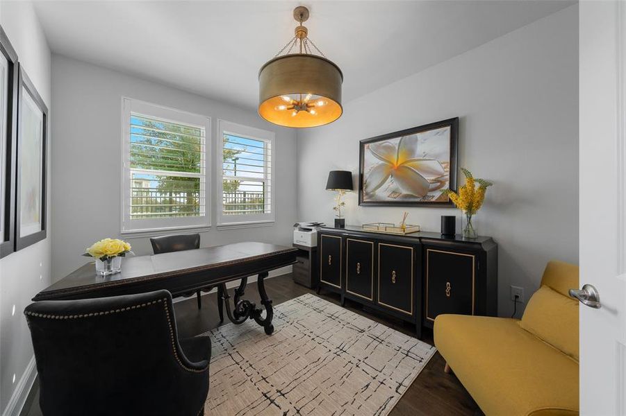 Furnished interior view inside a new home in , Allen (Image 19).