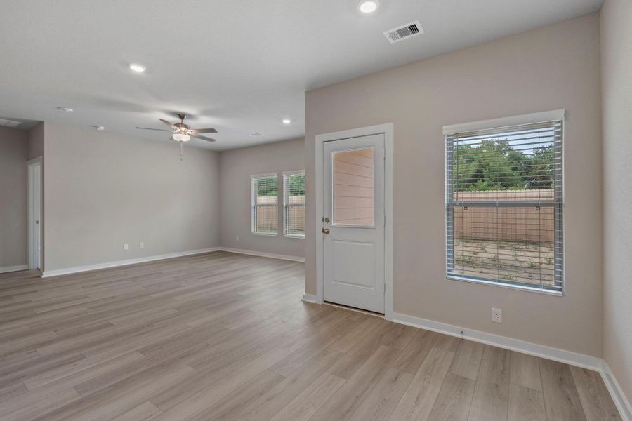 Spacious, unfurnished interior of a new home in River Ranch Trails, Dayton (Image 15). Spacious, unfurnished interior of a new home in River Ranch Trails, Dayton (Image 15).