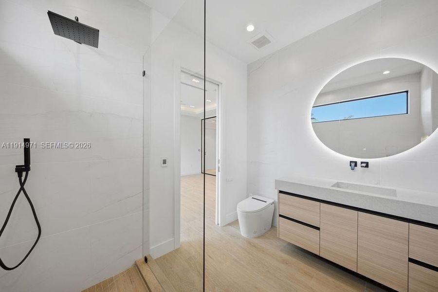 Furnished interior view inside a new home in , Fort Lauderdale (Image 18).