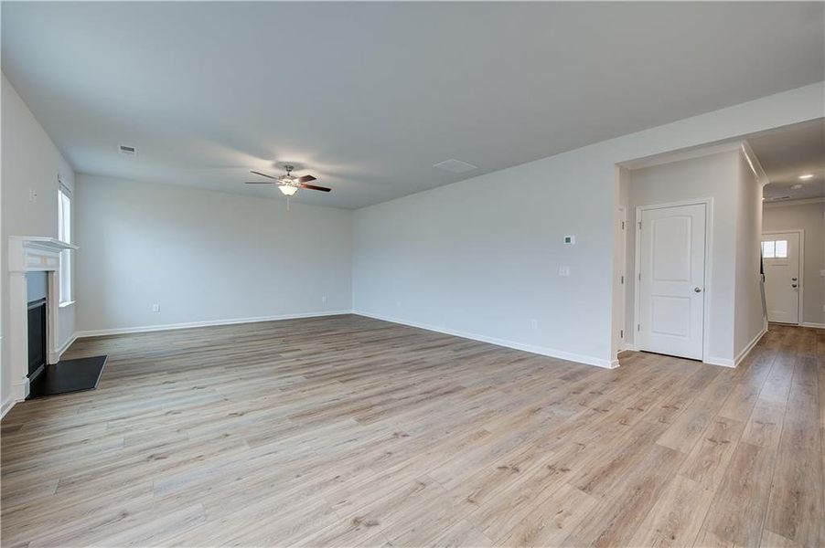 Spacious, unfurnished interior of a new home in Burchwood, Stockbridge (Image 12).